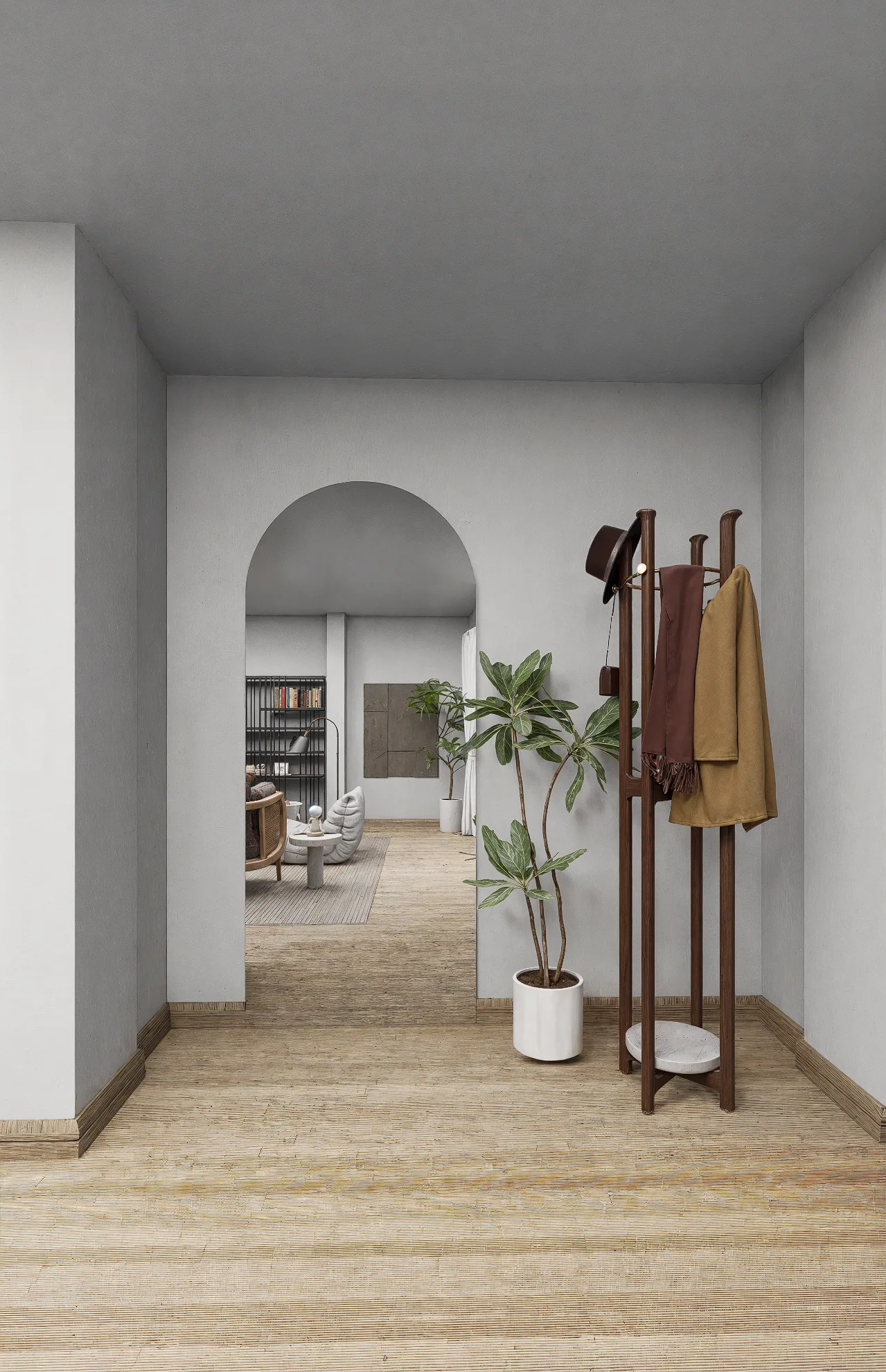 Vestíbulo con arco y perchero de madera
